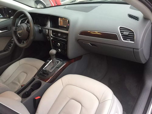 奧迪a4l,桃木內(nèi)飾,精品車(chē)況,秒殺價(jià)20.8萬(wàn)元